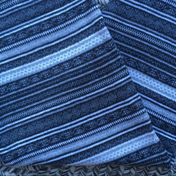 Joe Fresh - Festive Thick Leggings - Picture 2 of 4